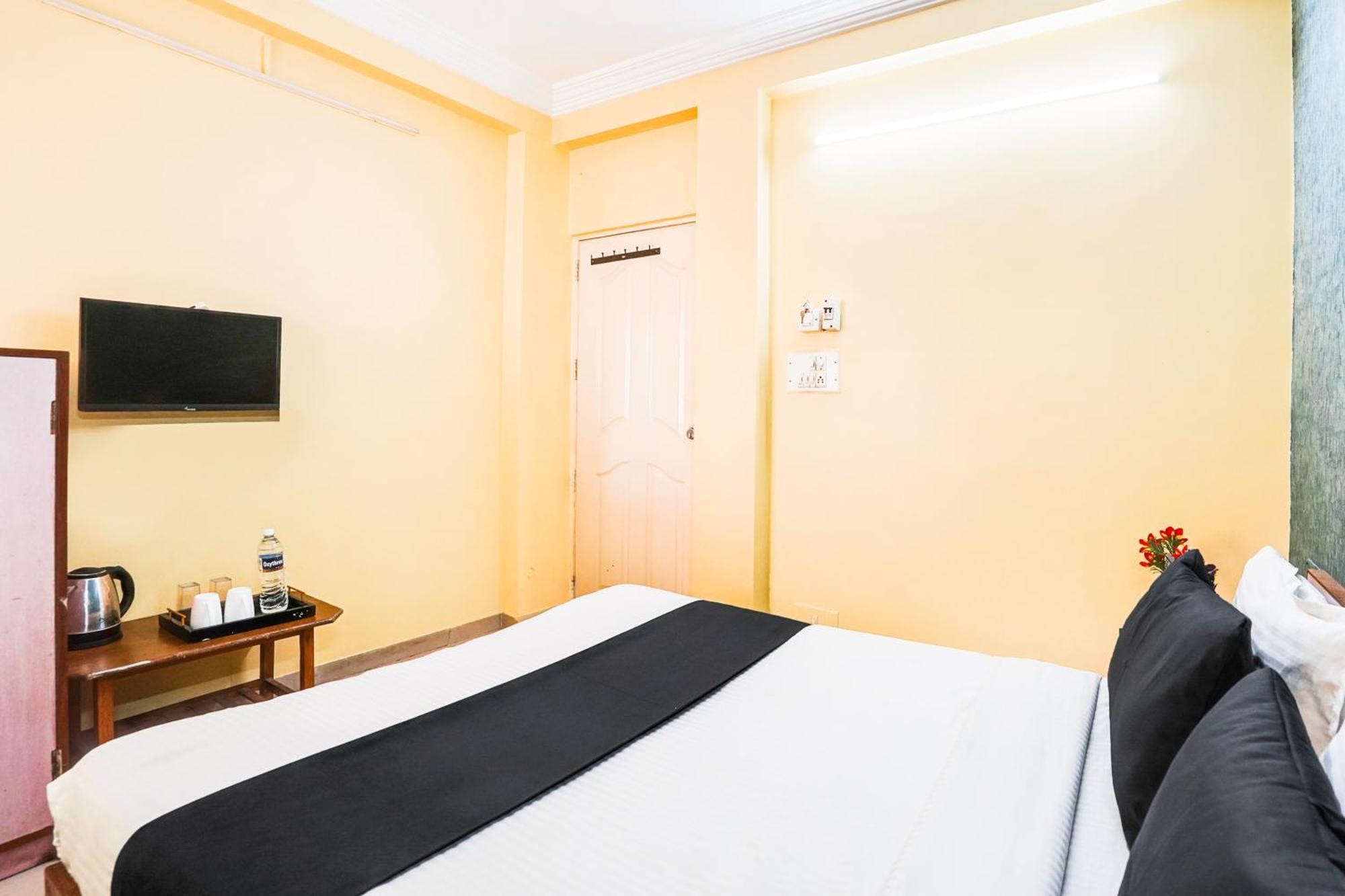 Hotel O Vibrant Residency Ахмедабад Экстерьер фото