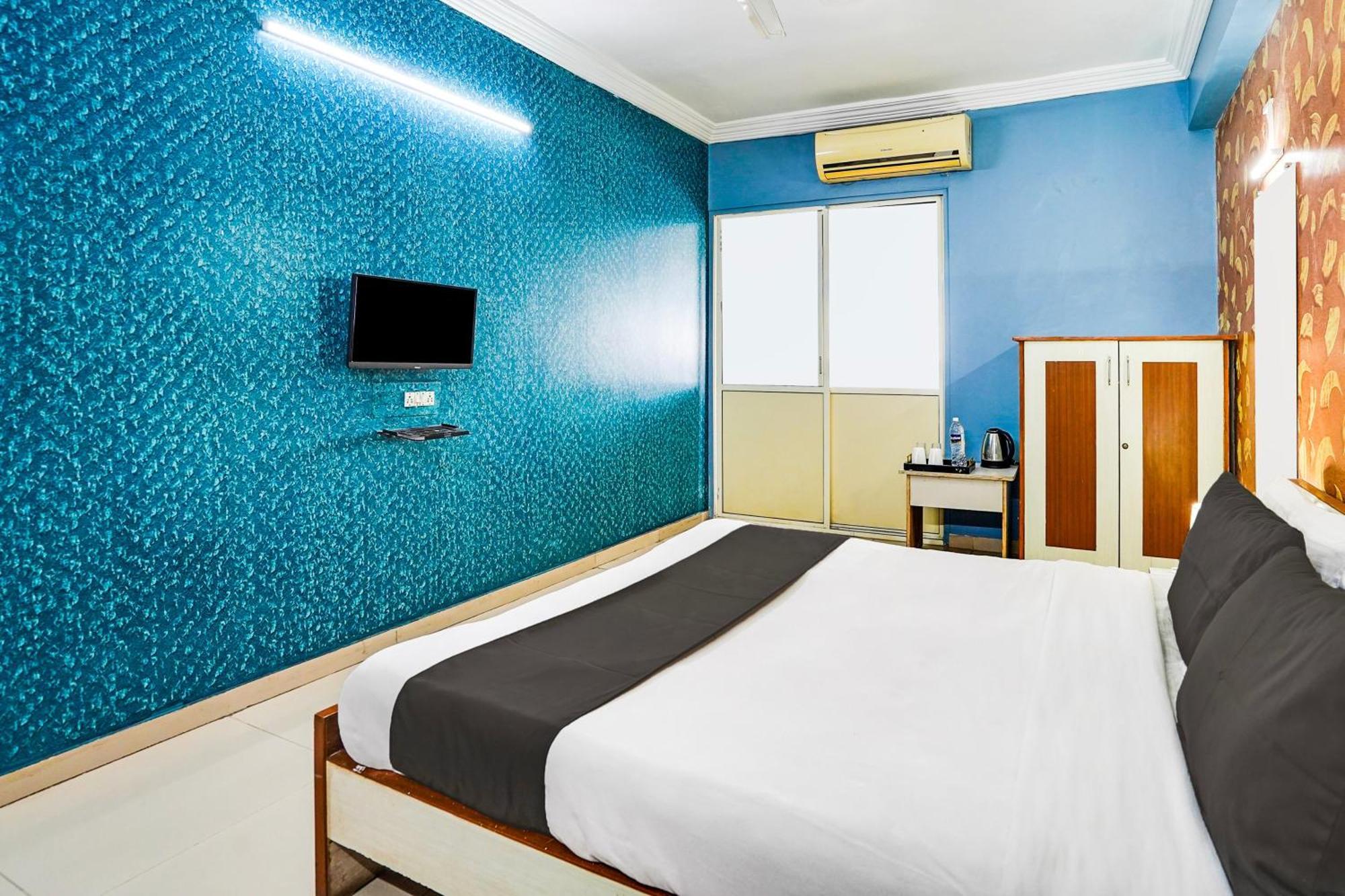Hotel O Vibrant Residency Ахмедабад Экстерьер фото
